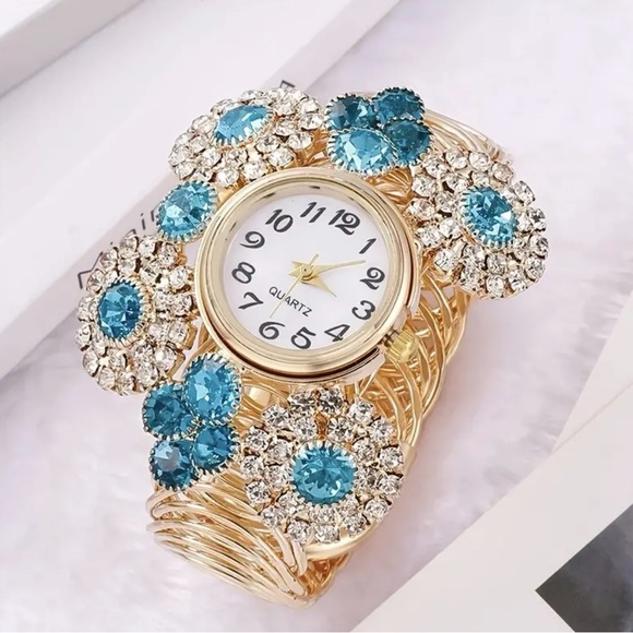 Luxury Ladies Rhinestone Boho Alloy Bracelet Watch - Picture 3 of 4